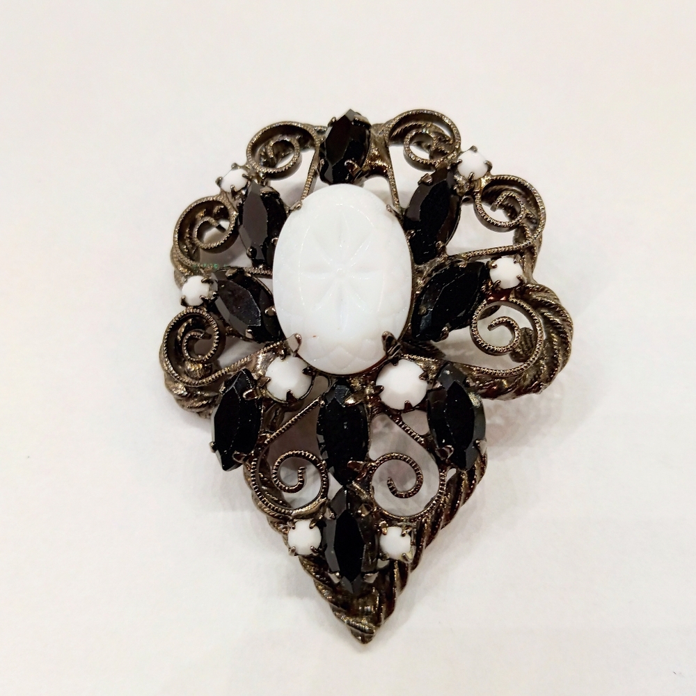 Vintage D&E Juliana Verified Glass Rhinestone Brooch AS IS